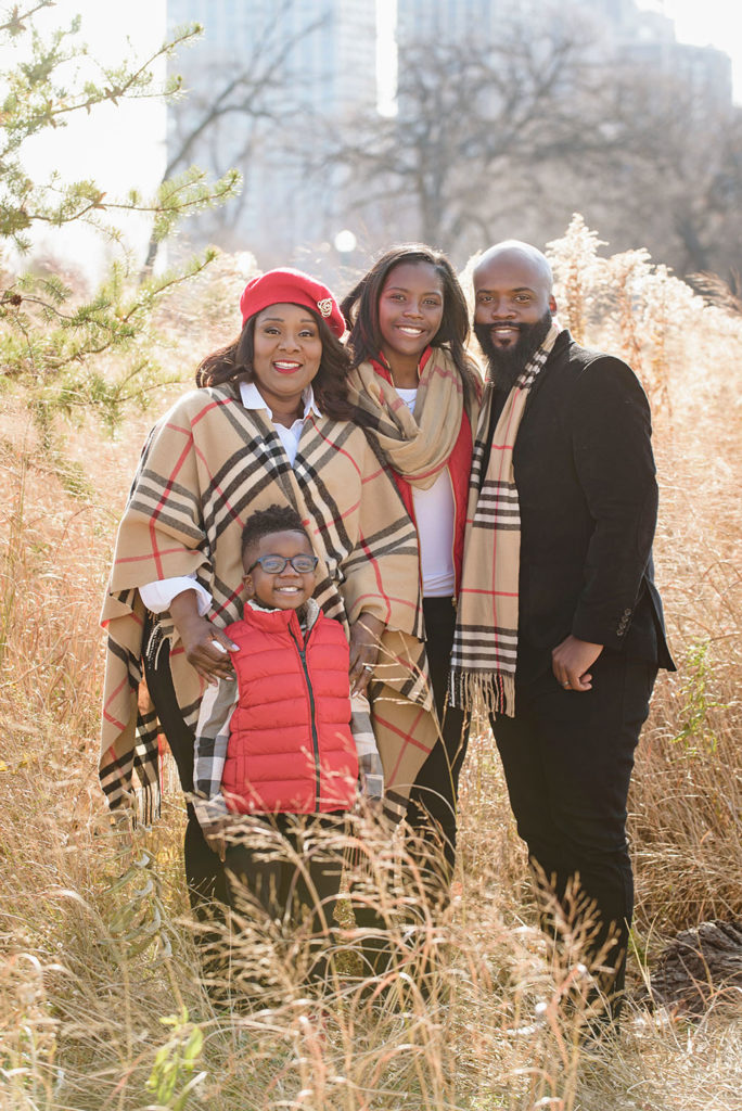 fun family photos in Chicago Park